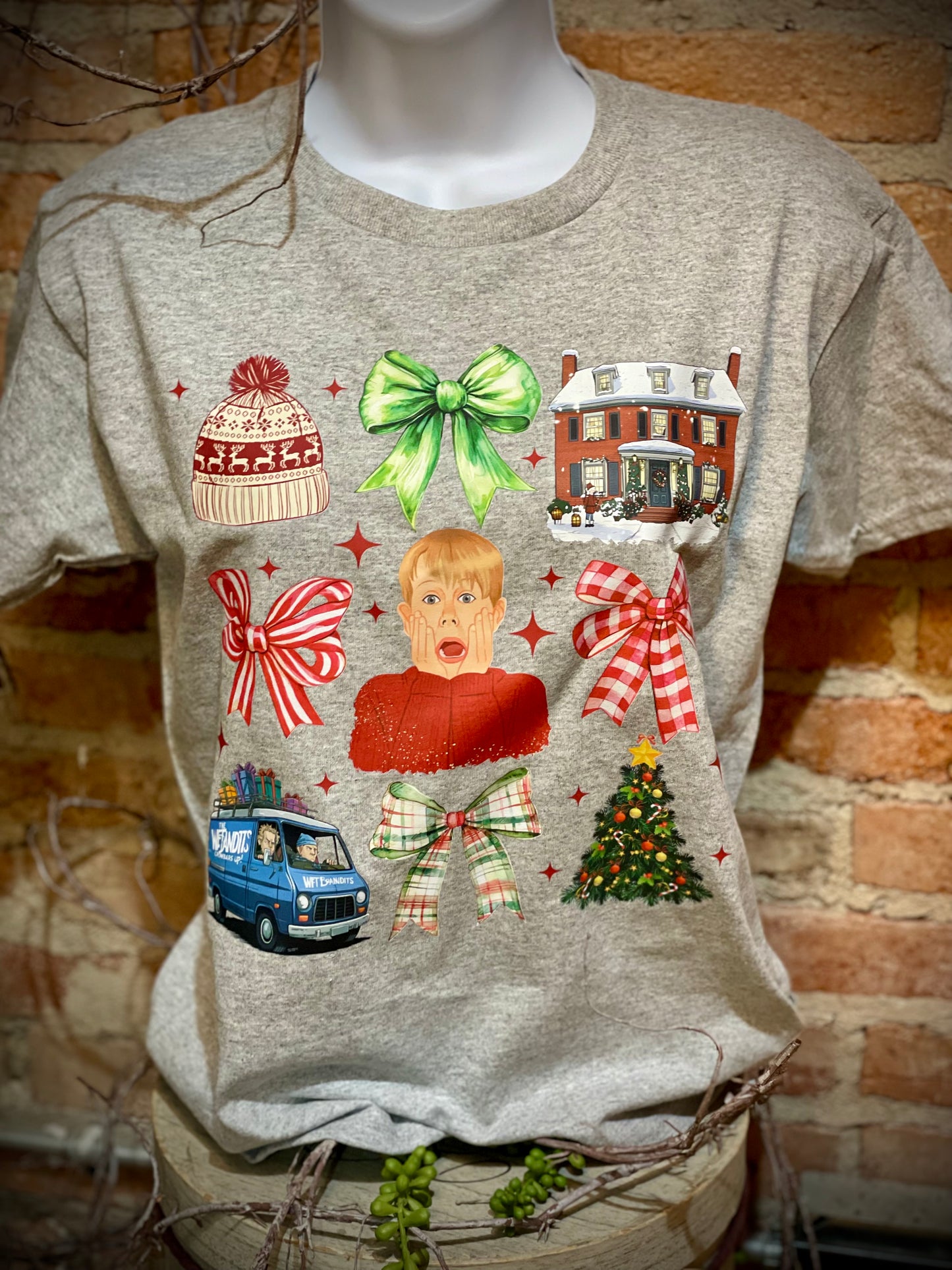 Home alone Tee